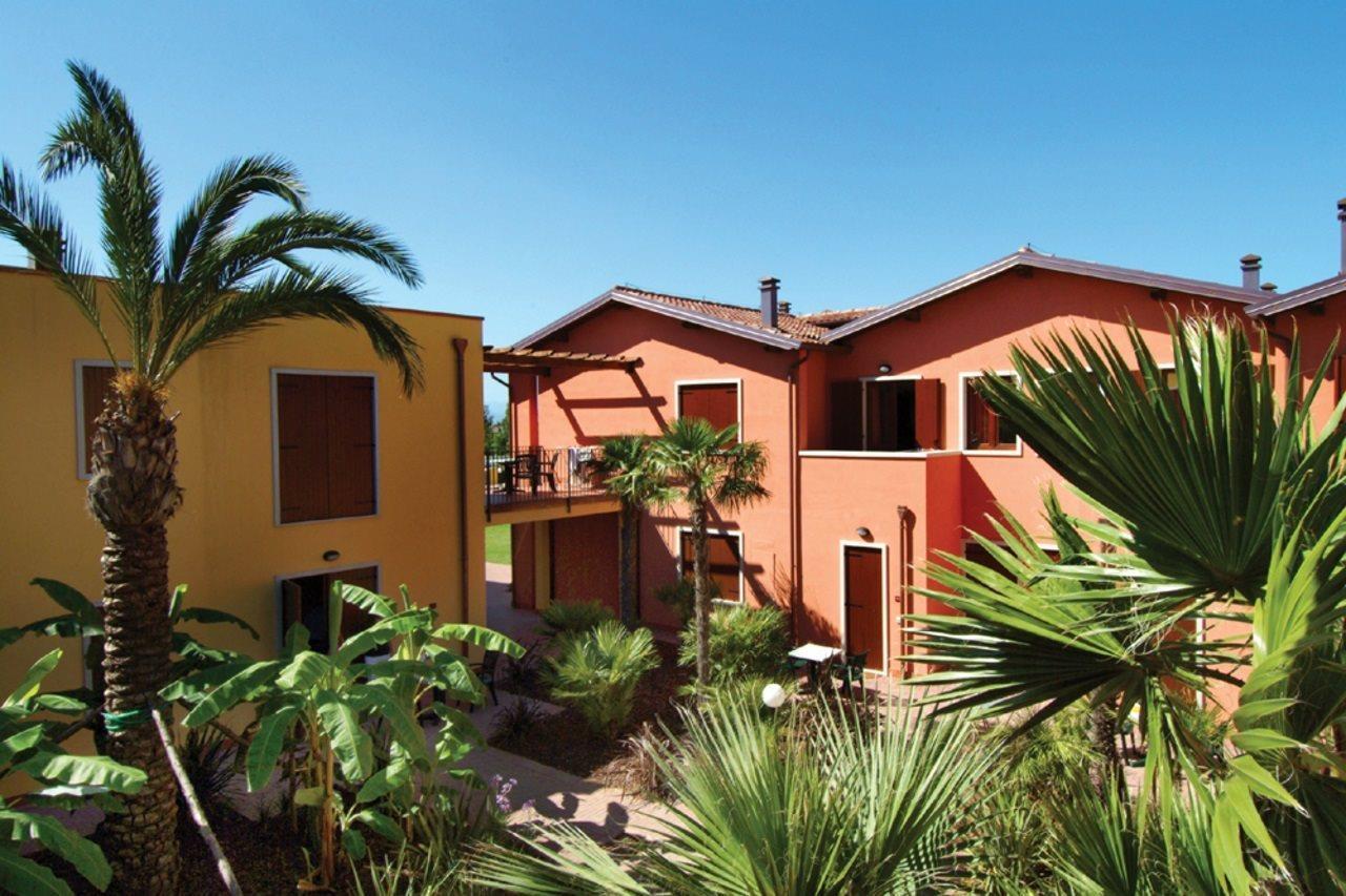 Eden Aparthotel
